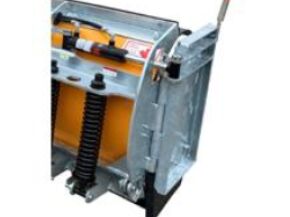 Hydraulically Operated Side Wings